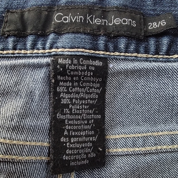 EUC Calvin Klein Darker Wash Jeans Size 28/6 - Picture 3 of 8